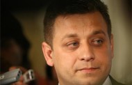 Борбата между партиите е борба за контрол на европейските пари и окрадването им!