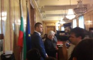 Волен най-после прояви воля и се появи в Парламента