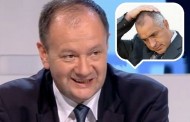Михаил Миков подари на Бойко Борисов футболна топка за ЧРД