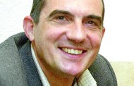 БНБ, МВР и прокуратурата ни връщат във времето на ДС, затваряха за вицове