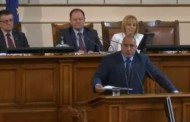 Парламентарните партии се карат и прегрупират