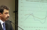 Цветан Василев прави опит да купи закъсала австрийска банка?