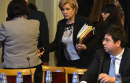 Със скандал в комисията по бюджет и финанси гласуваха заема от 16 милиарда лева