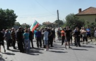 Съборени са четири незаконни едноетажни постройки в кв. „Кремиковци” на село Гърмен