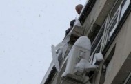 АЛАРМА! Преспа се срина върху чуждестранна делегация пред Министерски съвет!