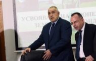 Б.Б. изпада в „летаргия като калифорнийски червей“ заради „златната си кокошчица“ Порожанов