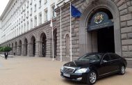 Г-н Boyko Borissov, настояваме незабавно Министерският съвет да се извини за паркиралия автомобил!