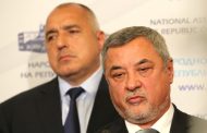 Царят дава, пъдарят не дава!