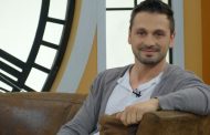 Александър Сано вкара дъщеря си в киното! Вижте СНИМКИ от първите й стъпки на снимачната площадка…