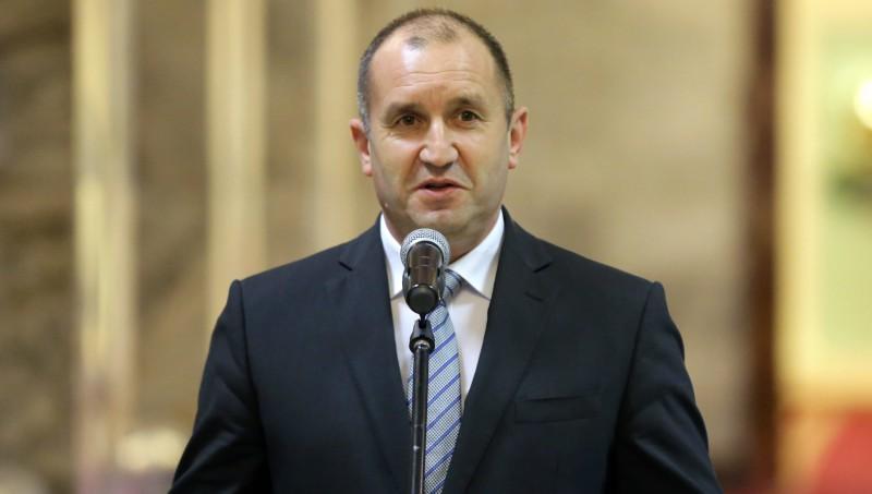 Радев: Патриарх Кирил дойде като духовен водач, но избра да си тръгне като политик
