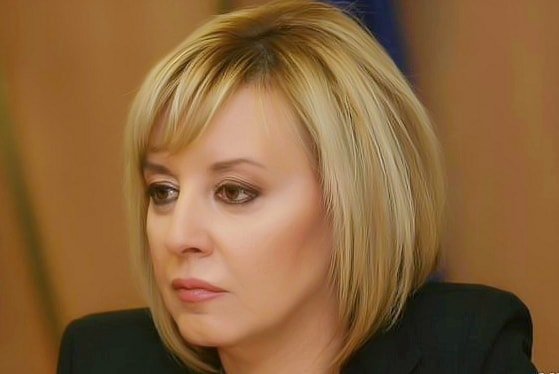 ИСТОРИЯТА” НА МАЯ МАНОЛОВА