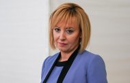 Мая Манолова със задкулисни срещи да договаря поста си в следващата власт