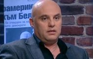 Иво Танев за Борисов: Само среден пръст за теб и купените ти с кебапчета гласове!