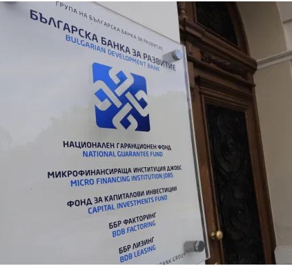 Кои са 8-те най-големи кредитополучатели на ББР и какво стои зад тях