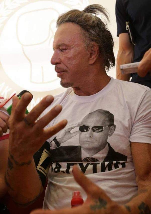 Мики Рурк скандализира Запада като каза, че уважава Президента на Русия Путин