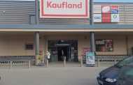 Кауфланд в Пловдив измъчи клиентите си. Потребителите зарязаха количките си на касите