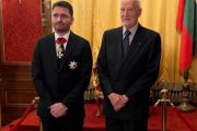 Н.В. Цар Симеон II удостои историка Георги Михайлов с орден „Св. Александър“ II степен